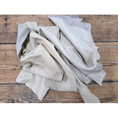 chutes morceaux de cuir de vache - lin - Cuir en Stock