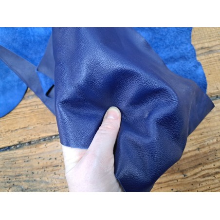 Chutes de cuir de veau - bleu reflex - maroquinerie - Cuir en stock