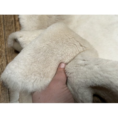 Peau de mouton lainé beige - CHOIX ÉCART - B - Cuir en Stock