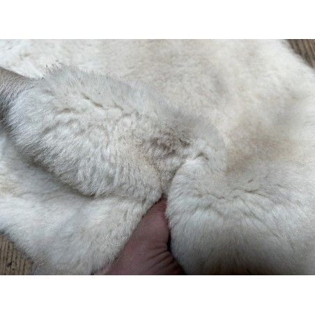 Peau de mouton lainé beige - CHOIX ÉCART - J - Cuir en Stock