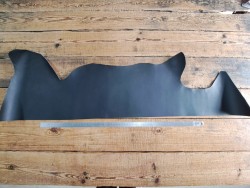 Bande de cuir tannage végétal lisse - Noir - Cuir en Stock