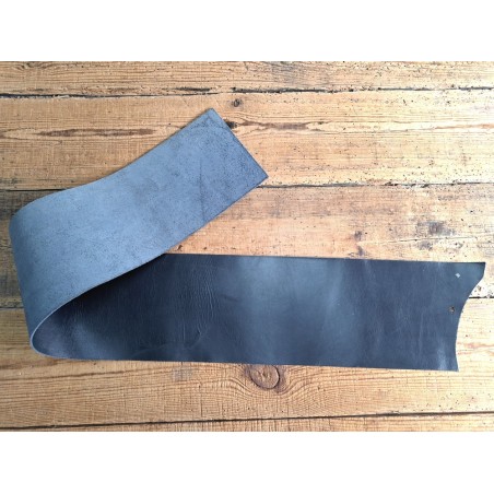Morceau de collet tannage végétal lisse - Bleu nuit - Cuir en Stock