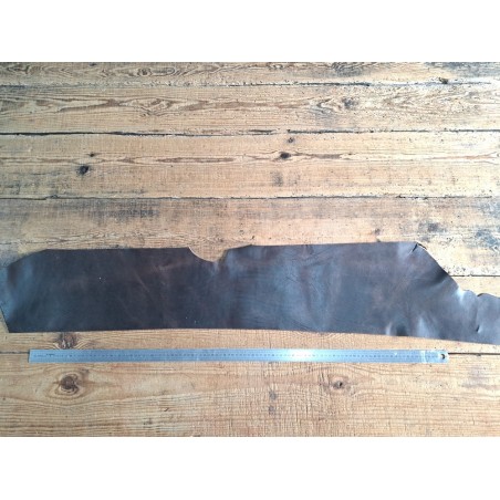 Demi collet de vache tannage végétal nuancé - Café - Cuir en Stock