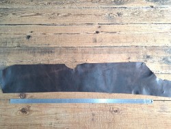Demi collet de vache tannage végétal nuancé - Café - Cuir en Stock