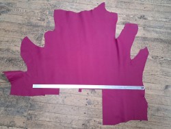 Demi-peau de cuir de taurillon - Rose fuchsia - Cuir en Stock