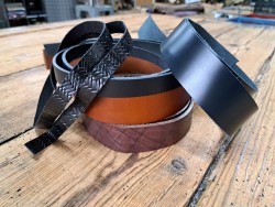 Lot de 5 bandes de cuir classique ou à effet - 2ème choix