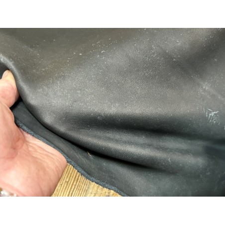 Flanc de vache – Cuir noir – Tannage minéral – Souple & élastique - choix écart - Cuir en Stock