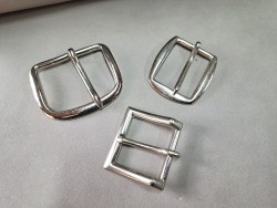 LOT de 3 boucles de ceinture - C - Nickelé - 25mm / 40mm