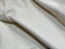 Flanc de vache – Cuir ivoire mat – Tannage minéral – Souple & élastique - 2ᵉ choix - Cuir en Stock