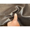 Flanc de vache – Cuir bovin finition lustrée satinée – Souple & élégant (2ᵉ choix léger) MARRON CHOCO - Cuir en Stock