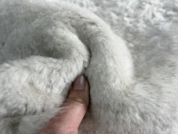 Peau de mouton lainé beige - CHOIX ÉCART - G - Cuir en Stock