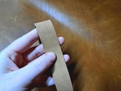 Bande de cuir velours - BRUN LIEGE- Cuir en Stock