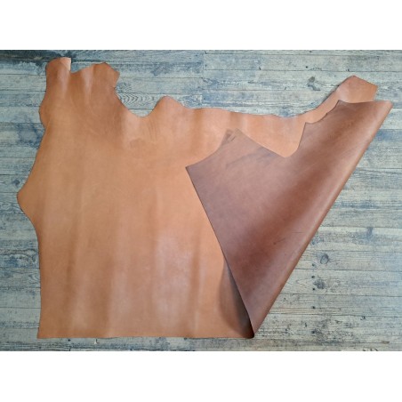 bande de vache lisse-brun-clair-tannage végétal-maroquinerie-accessoires-cuir en stock