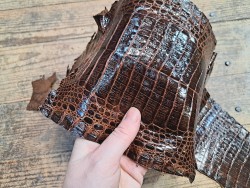 Peau de cuir de crocodile véritable - Brun rouge - Cuir en Stock