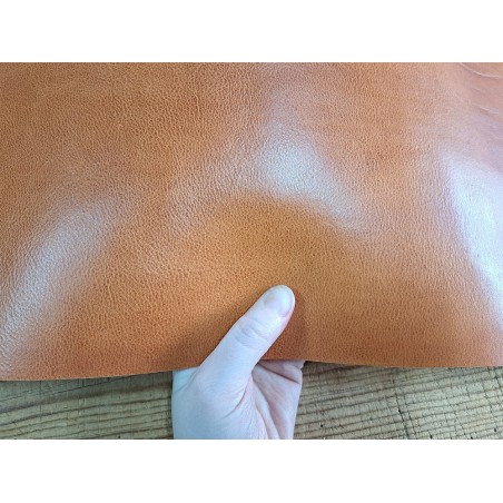 Morceau de collet de vache tannage végétal grainée - Cognac