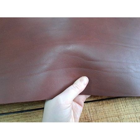 Morceau de collet tannage végétal - Acajou - Cuir en Stock