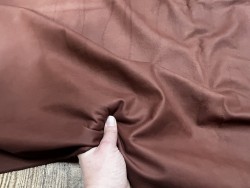 Bande de cuir de vache ACAJOU – 200 × 70 cm – Cuir fin 0,8/0,9 mm - Cuir en Stock