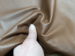 Bande de cuir de vache BRUN NOISETTE – 200 × 70 cm – Cuir fin 0,8/0,9 mm - Cuir en Stock