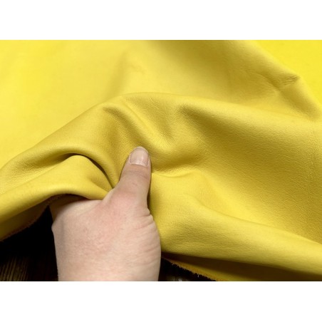 Bande de cuir de vache JAUNE CANARIS – 200 × 70 cm – Cuir fin 0,8/0,9 mm - Cuir en Stock