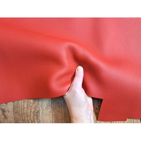 Morceau de cuir de taurillon - gros grain - orange potimarron - Cuirenstock