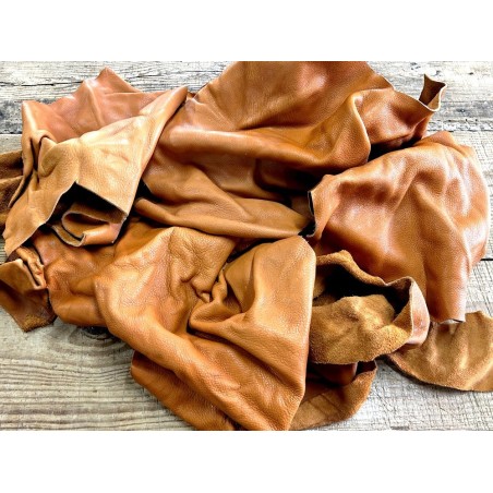 Chutes de cuir de vache brun orangé - maroquinerie - Cuir en Stock