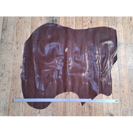 Peau de veau velours effet grain girafe - BORDEAUX - Cuir en Stock