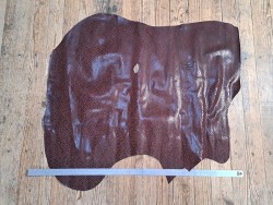 Peau de veau velours effet grain girafe - BORDEAUX - Cuir en Stock