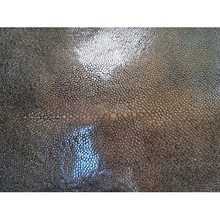 Peau de galuchat - perle centrale - cuir exotique - or antique - Cuir en Stock