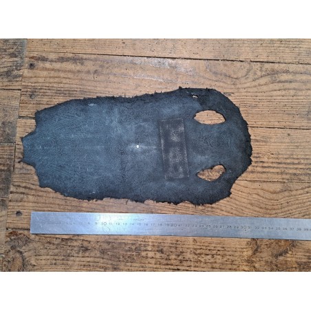 Peau de galuchat - perle centrale - cuir exotique - losange - cuir en stock