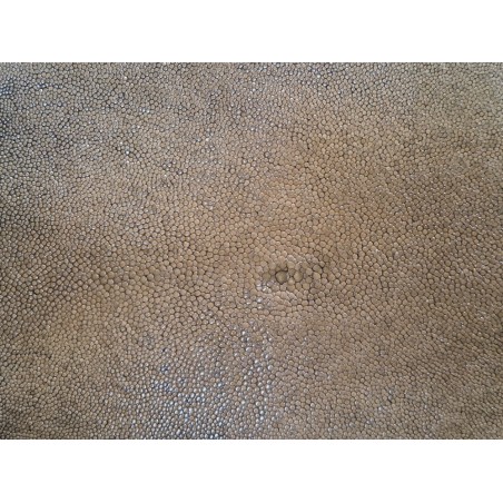 Peau de galuchat - perle centrale - cuir exotique - olive - Cuir en Stock