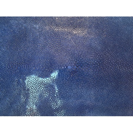 Peau de galuchat - perle centrale - cuir exotique - bleu  - Cuir en Stock