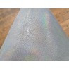 Peau de galuchat - perle centrale - cuir exotique - holographique argenté  - Cuir en Stock