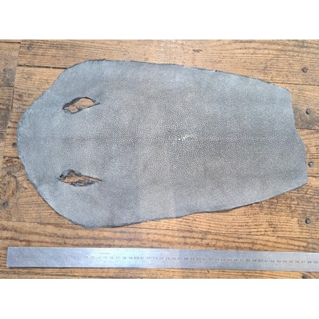 Peau de galuchat - perle centrale - cuir exotique - argent pailleté  - Cuir en stock