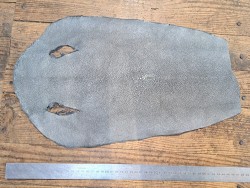 Peau de galuchat - perle centrale - cuir exotique - argent pailleté  - Cuir en stock