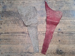 lot cabillaud - rouge foncé nacré/sable - cuir en stock