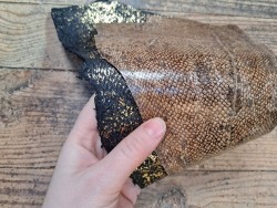 lot cabillaud - nuancé brun/noir métallisé or- Cuir en stock