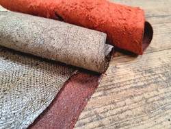 lot cabillaud - brun nuancé/rouge orangé - Cuir en stock