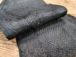 cuir cabillaud - poisson - maroquinerie - noir mat - cuirenstock