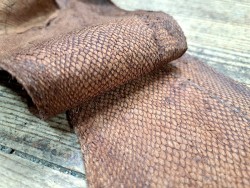 cuir cabillaud - poisson - maroquinerie - brun mat - cuirenstock