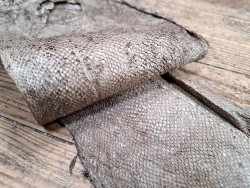 cuir cabillaud - poisson - maroquinerie - taupe - cuirenstock