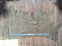 Demi-peau de cuir de veau grain caviar - Doré - A - Cuir en Stock