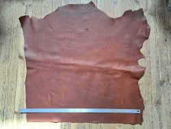 Recto verso peau cuir de vachette pull up brun rouge Cuir en stock