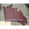 Demi-peau de cuir de vachette ciré pullup brun rouge maroquinerie Cuir en stock
