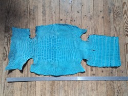 Morceau de cuir de crocodile véritable - turquoise - bijoux et accessoires - Cuirenstock