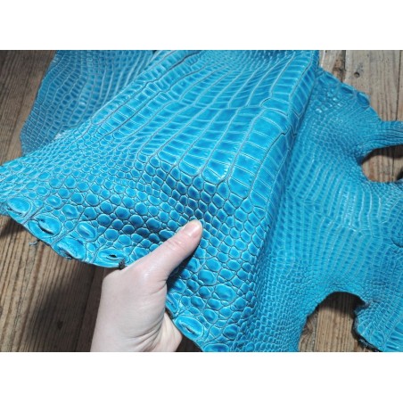 Morceau de cuir de crocodile véritable - turquoise - bijoux et accessoires - cuir en stock