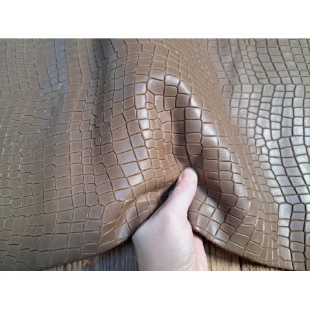 Bande de cuir de veau - effet croco - taupe - maroquinerie - cuir en stock