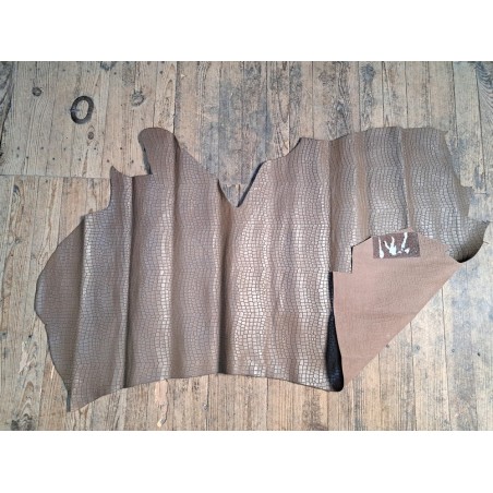 Bande de cuir de veau - effet croco - taupe - maroquinerie - cuir en stock