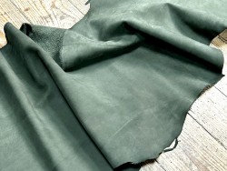 Flanc de vache – Cuir NUBUCK vert forêt – Tannage minéral – Souple & élastique - 2ᵉ choix - Cuir en Stock
