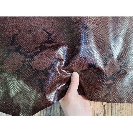 Demi peau de cuir de veau grain façon serpent - marron - maroquinerie - Cuir en Stock