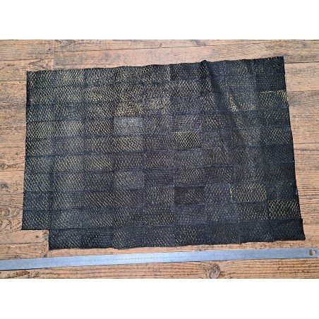 Peau de cuir de poisson tilapia noir mat - cuir en stock
